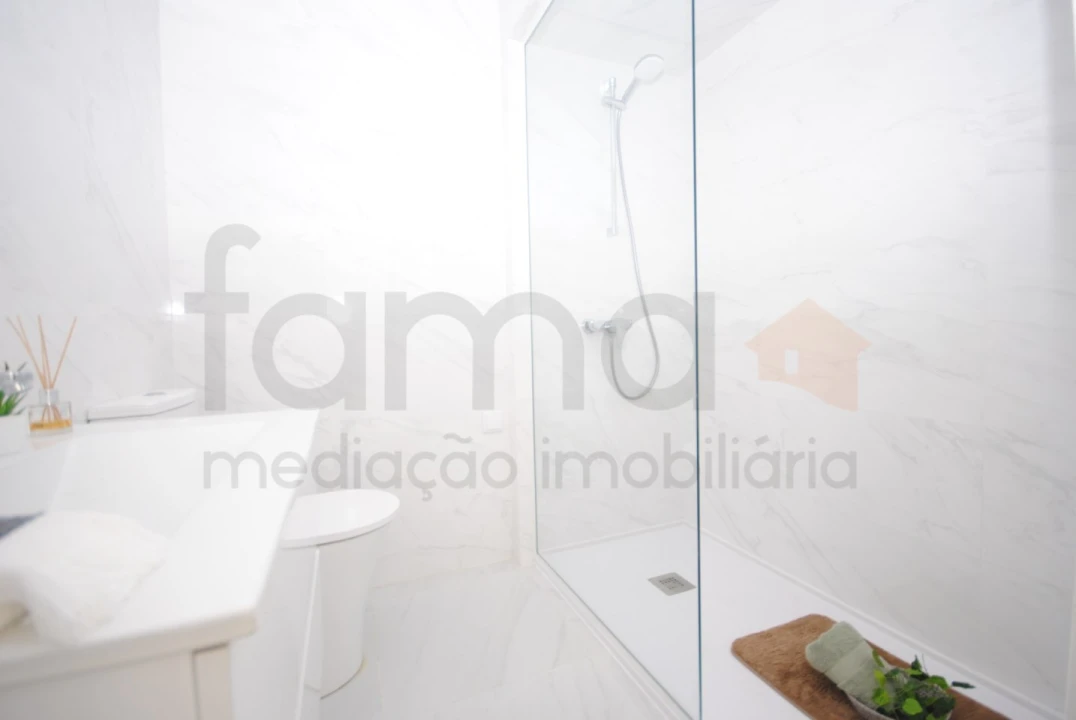 Apartamento T3 para Venda em Benfica Foto 7