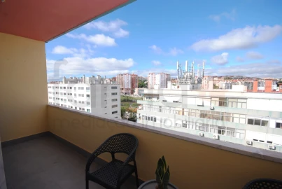 Apartamento T3 para Venda em Benfica