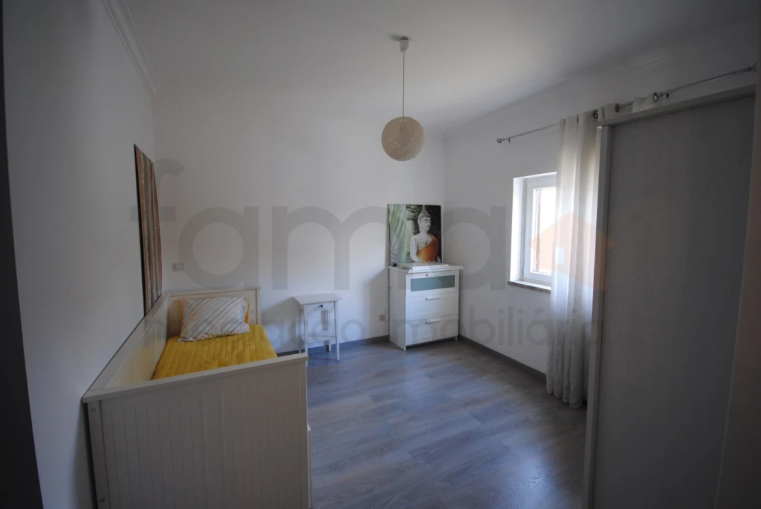 Moradia T6 para Venda em Porto Salvo Foto 4