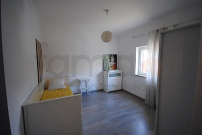 Moradia T6 para Venda em Porto Salvo