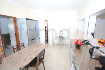 Moradia T6 para Venda em Porto Salvo