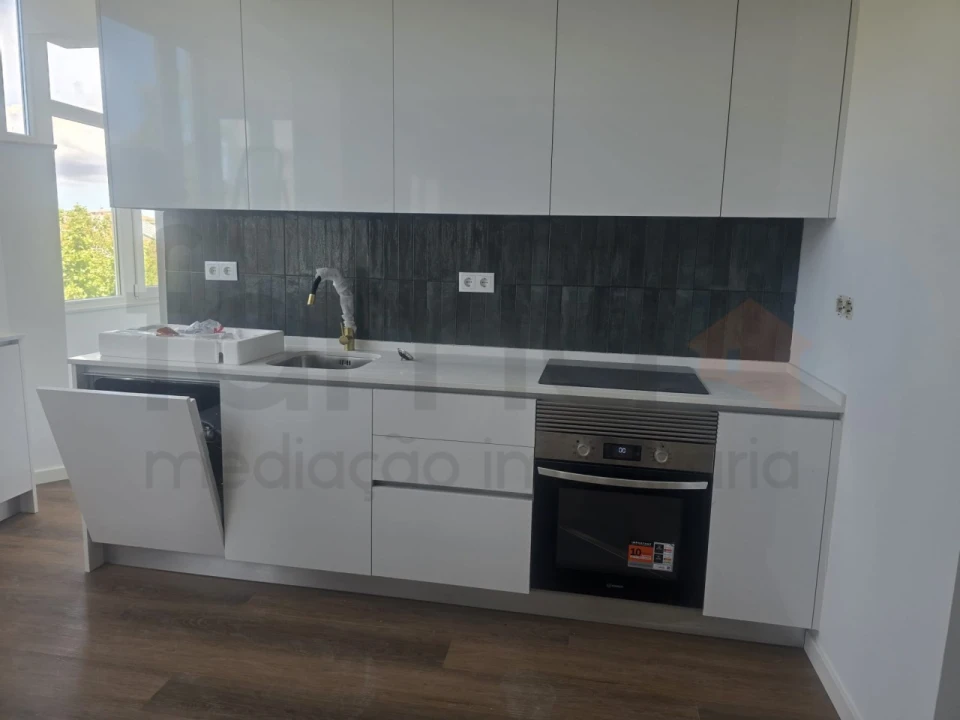 Apartamento T2 para Venda em Venteira Foto 1