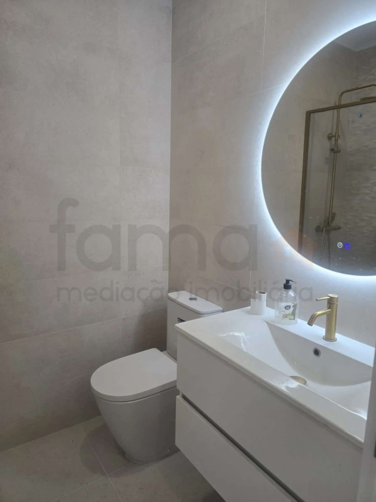 Apartamento T2 para Venda em Venteira Foto 4