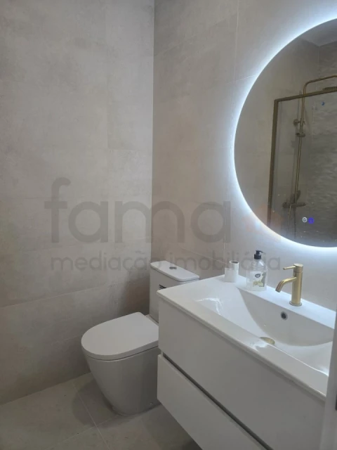 Apartamento T2 para Venda em Venteira