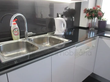 Apartamento T3 para Venda em Oeiras e São Julião da Barra, Paço de Arcos e Caxias