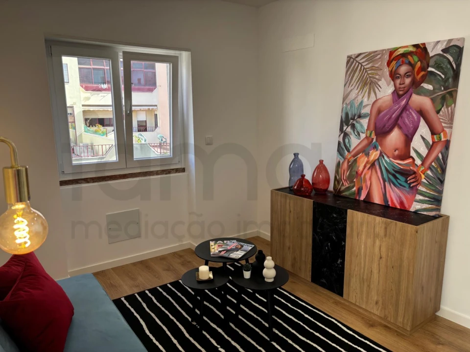 Apartamento T3 para Venda em Benfica Foto 2