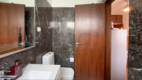 Apartamento T3 para Venda em Algés, Linda-A-Velha e Cruz Quebrada-Dafundo
