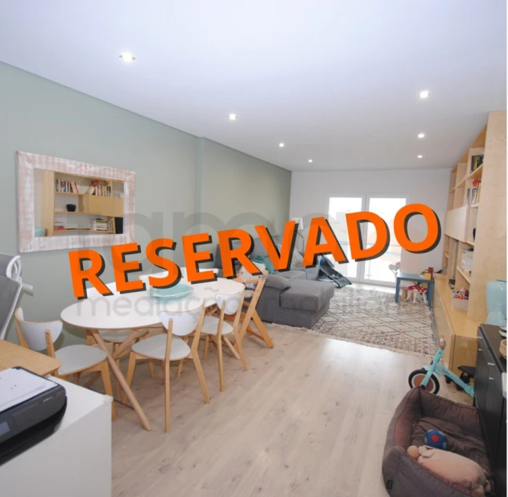 Apartamento T2 para Venda em São Domingos de Rana Foto 1