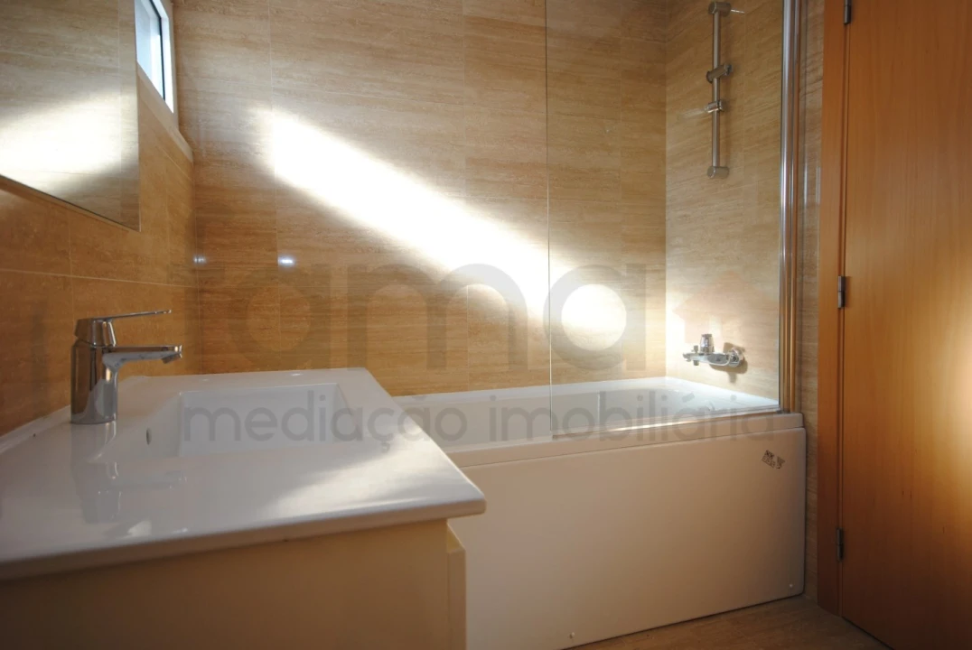 Apartamento T3 para Venda em Carcavelos e Parede Foto 26