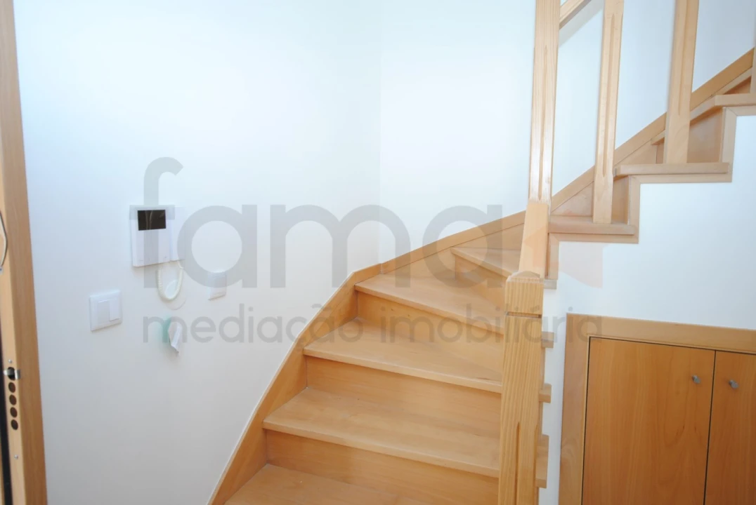 Apartamento T3 para Venda em Carcavelos e Parede Foto 37