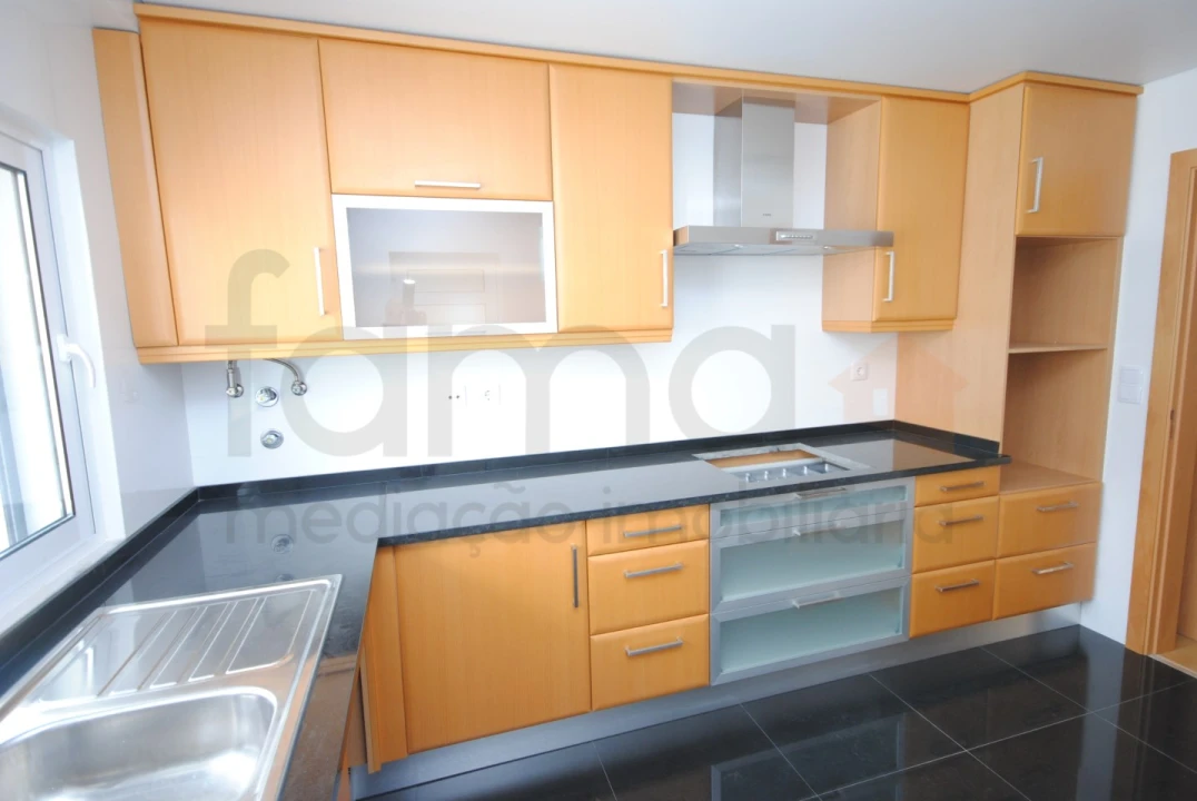 Apartamento T3 para Venda em Carcavelos e Parede Foto 51