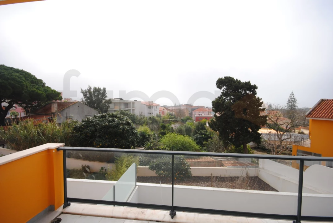 Apartamento T3 para Venda em Carcavelos e Parede Foto 61