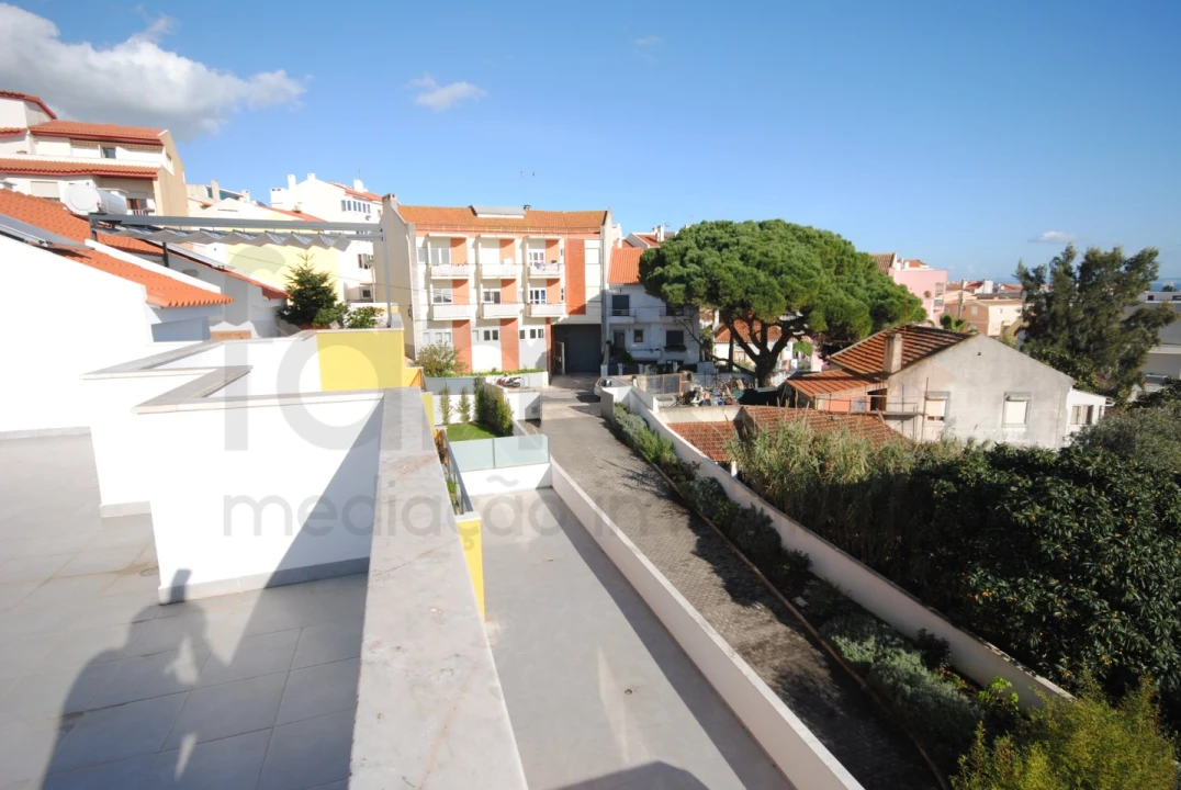 Apartamento T3 para Venda em Carcavelos e Parede Foto 67
