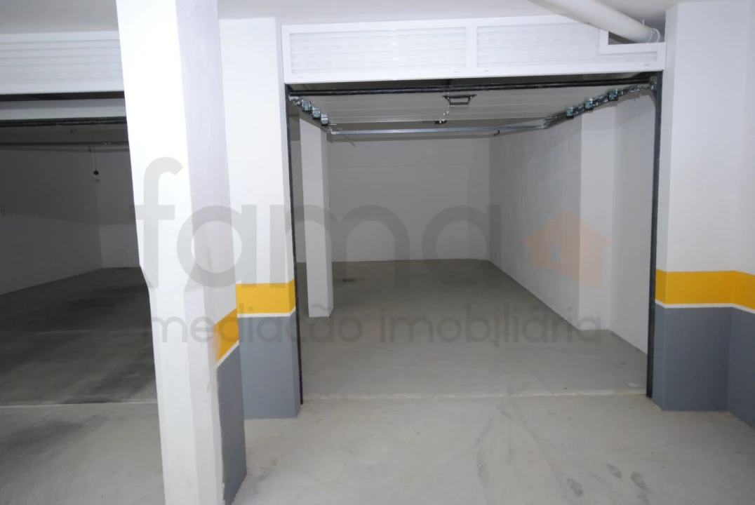 Apartamento T3 para Venda em Carcavelos e Parede Foto 73