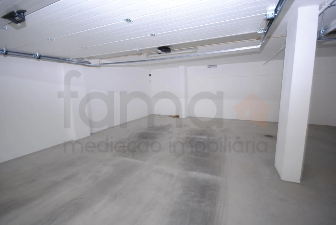 Apartamento T3 para Venda em Carcavelos e Parede Foto 74