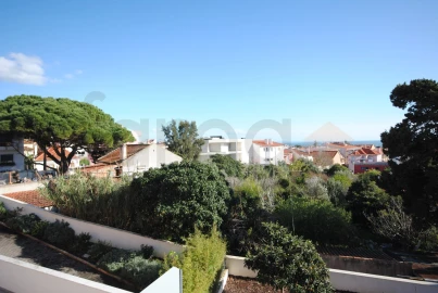 Apartamento T3 para Venda em Carcavelos e Parede