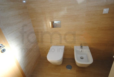 Apartamento T3 para Venda em Carcavelos e Parede