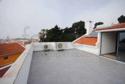 Apartamento T3 para Venda em Carcavelos e Parede