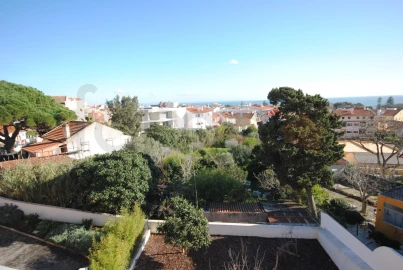Apartamento T3 para Venda em Carcavelos e Parede