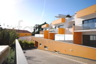 Apartamento T3 para Venda em Carcavelos e Parede