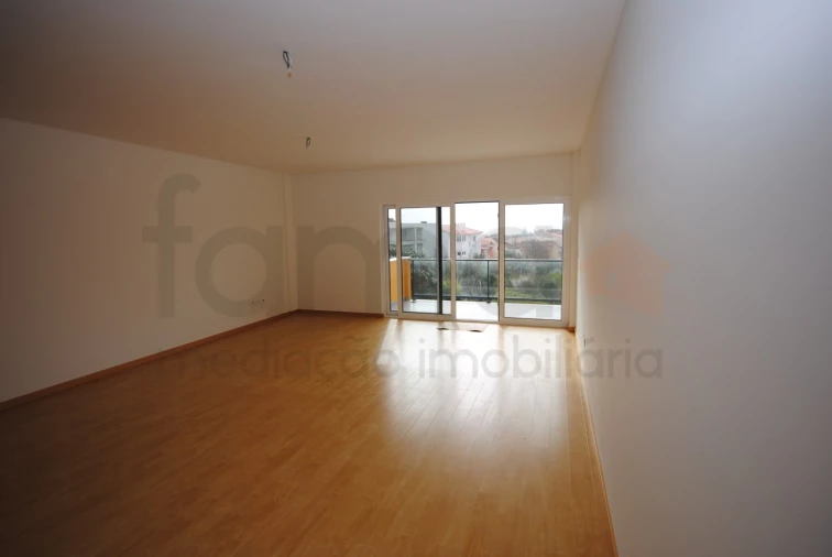 Apartamento T3 para Venda em Carcavelos e Parede Foto 4