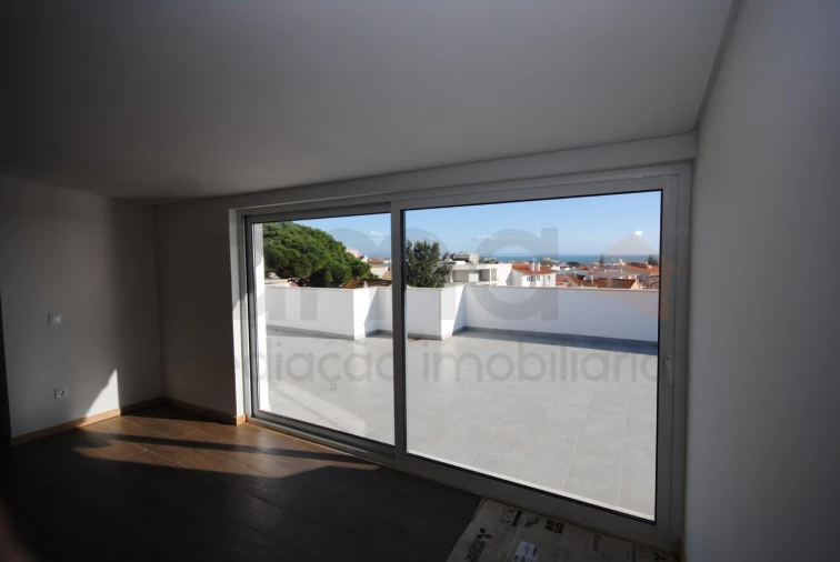 Apartamento T3 para Venda em Carcavelos e Parede Foto 46