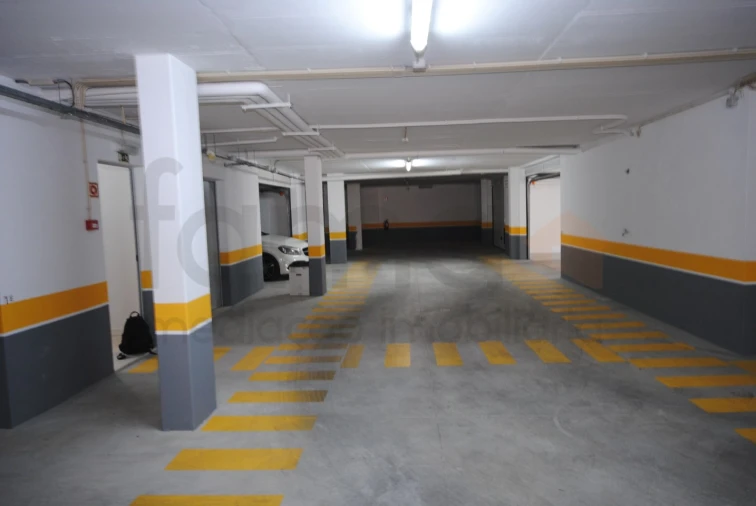 Apartamento T3 para Venda em Carcavelos e Parede Foto 71