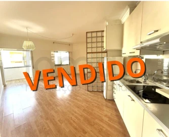 Apartamento T1 para Venda em Oeiras e São Julião da Barra, Paço de Arcos e Caxias