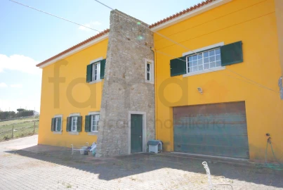 Moradia T5 para Venda em São João das Lampas e Terrugem
