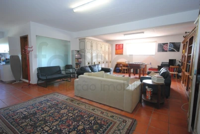 Moradia T5 para Venda em São João das Lampas e Terrugem