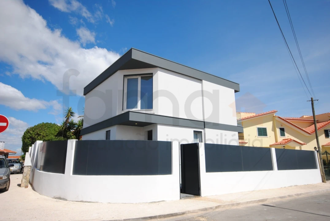 Moradia T3 para Venda em São Domingos de Rana Foto 12
