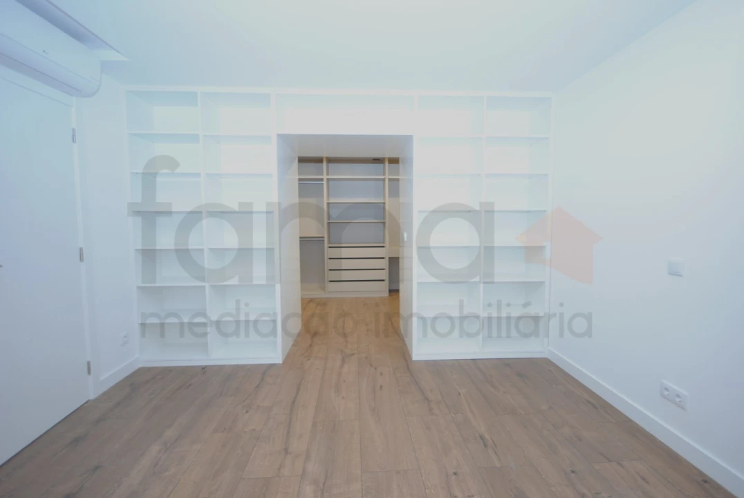 Moradia T3 para Venda em São Domingos de Rana Foto 20