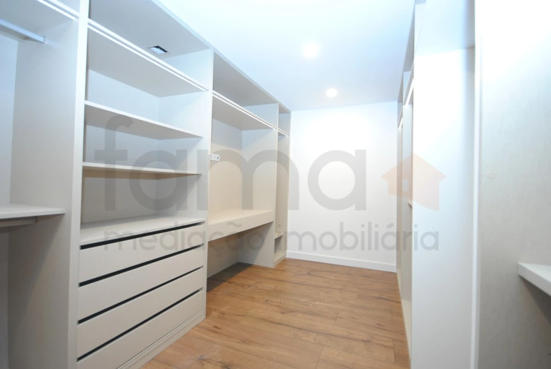 Moradia T3 para Venda em São Domingos de Rana Foto 22