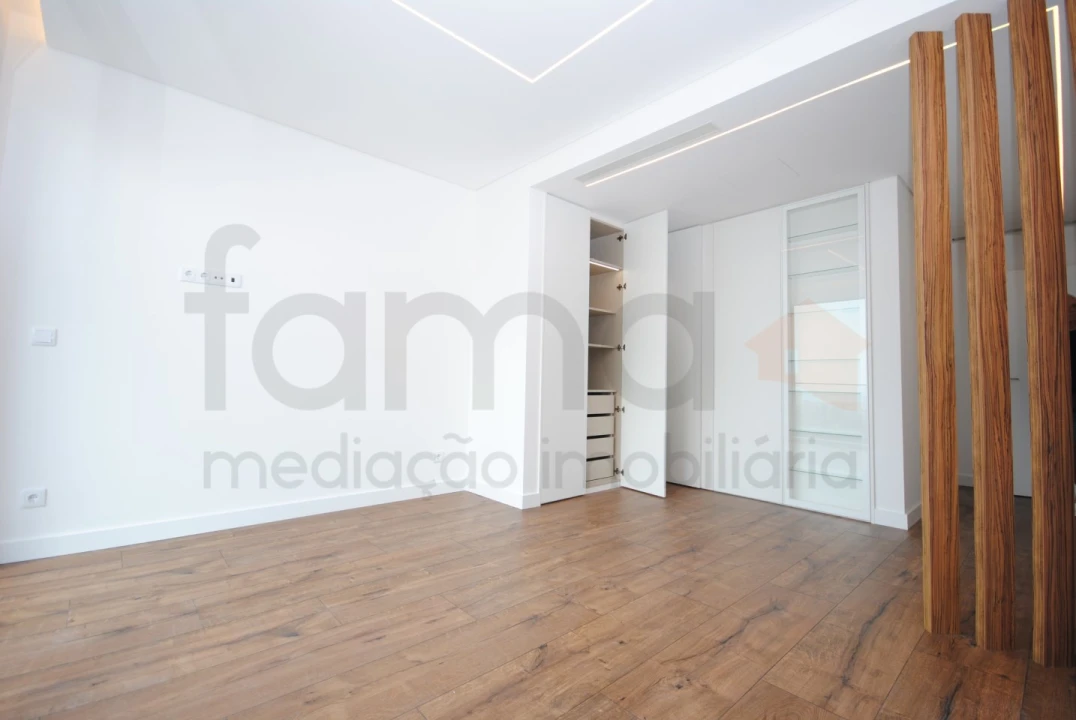 Moradia T3 para Venda em São Domingos de Rana Foto 30