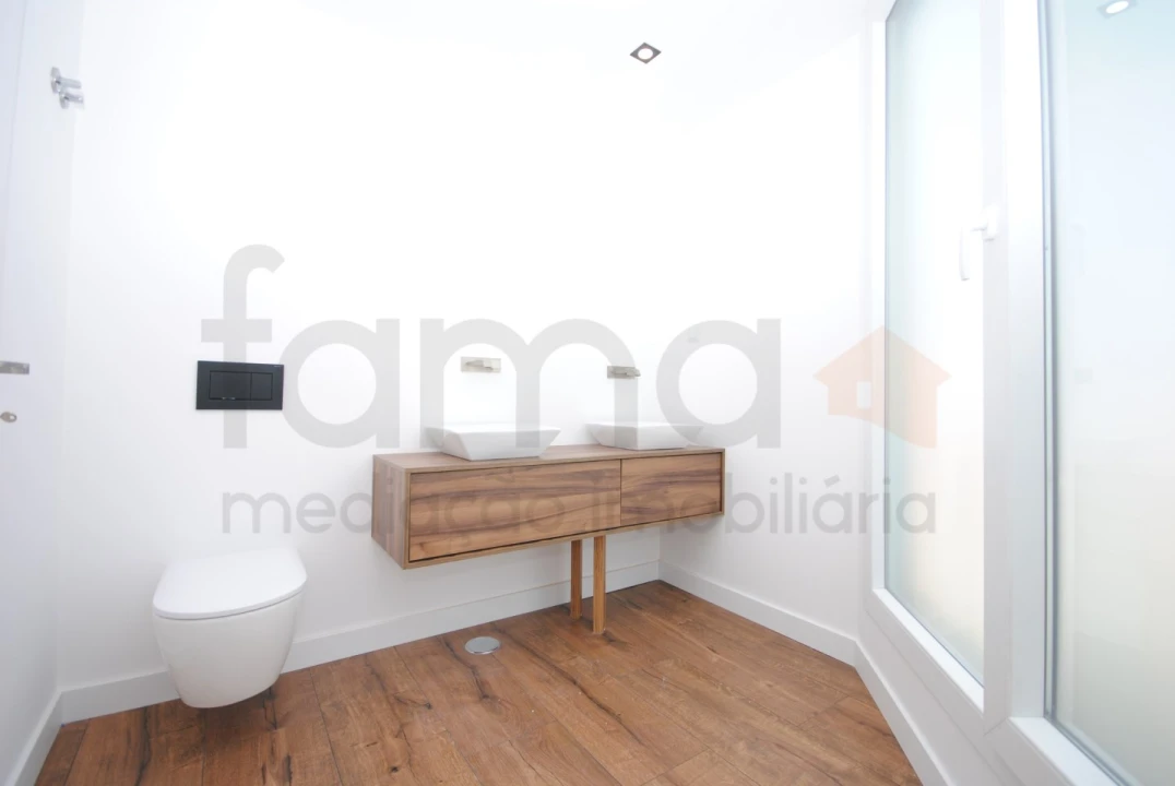 Moradia T3 para Venda em São Domingos de Rana Foto 32