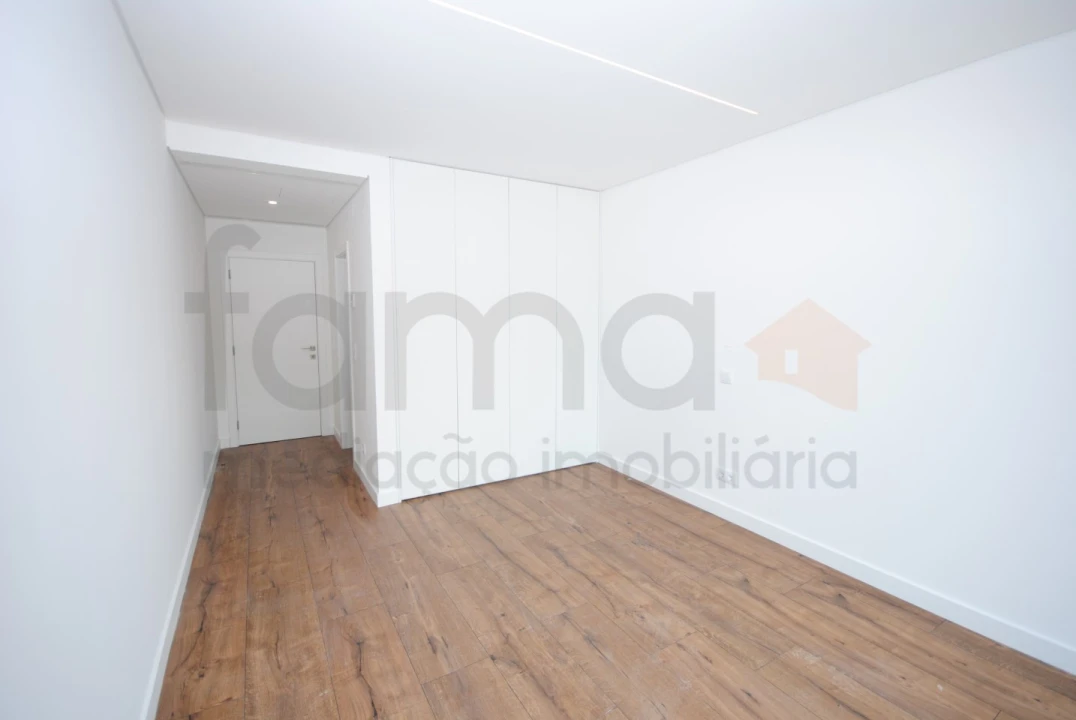 Moradia T3 para Venda em São Domingos de Rana Foto 37