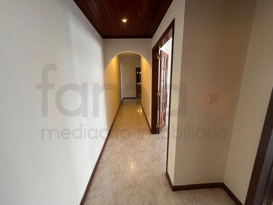 Apartamento T2 para Venda em Algueirão-Mem Martins Foto 6