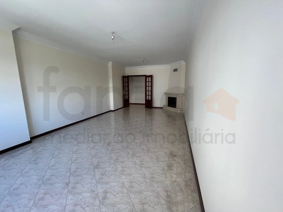 Apartamento T2 para Venda em Algueirão-Mem Martins Foto 7