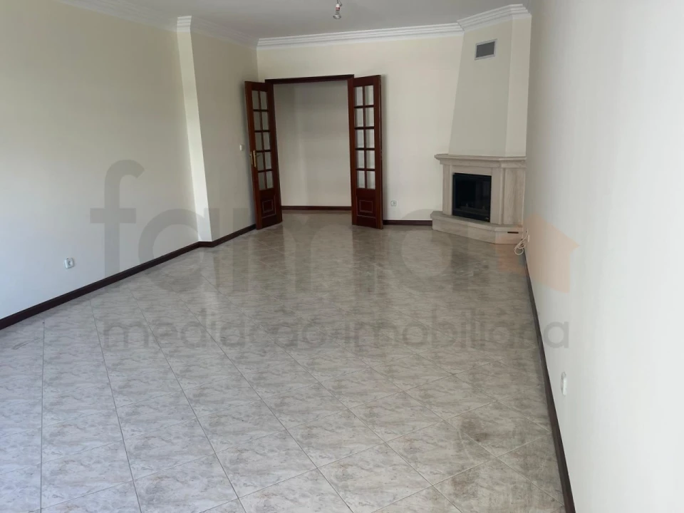 Apartamento T2 para Venda em Algueirão-Mem Martins Foto 9