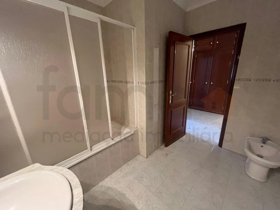 Apartamento T2 para Venda em Algueirão-Mem Martins Foto 12