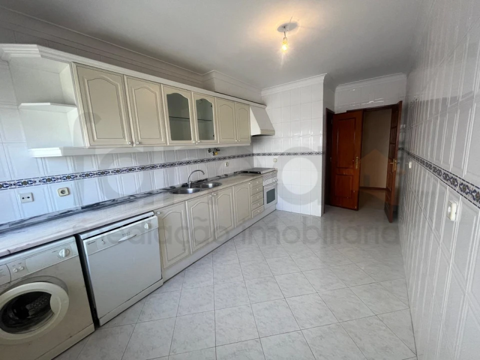 Apartamento T2 para Venda em Algueirão-Mem Martins Foto 13