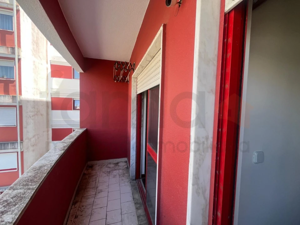 Apartamento T2 para Venda em Algueirão-Mem Martins Foto 18