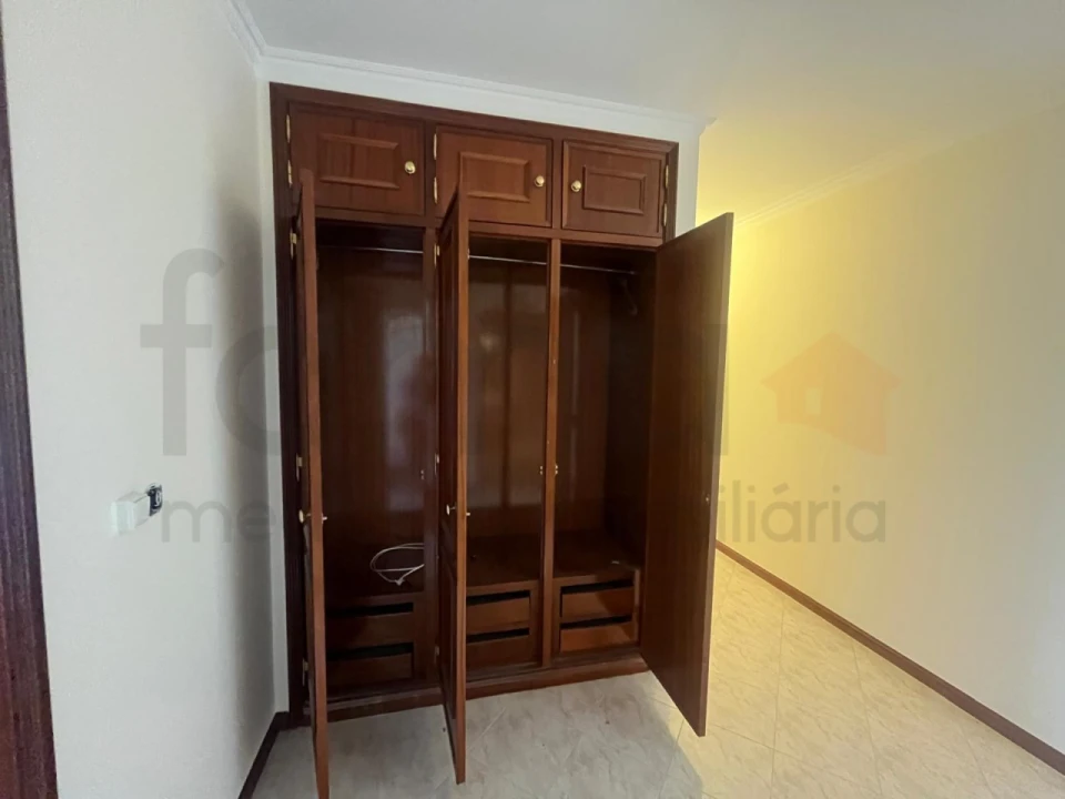 Apartamento T2 para Venda em Algueirão-Mem Martins Foto 22