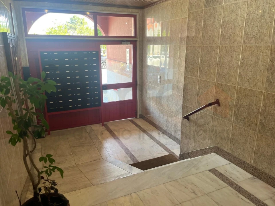 Apartamento T2 para Venda em Algueirão-Mem Martins Foto 27