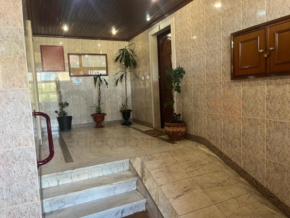 Apartamento T2 para Venda em Algueirão-Mem Martins Foto 28