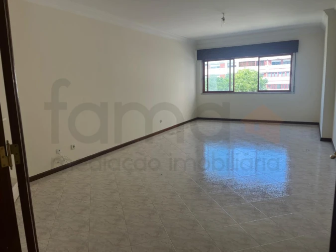Apartamento T2 para Venda em Algueirão-Mem Martins Foto 5