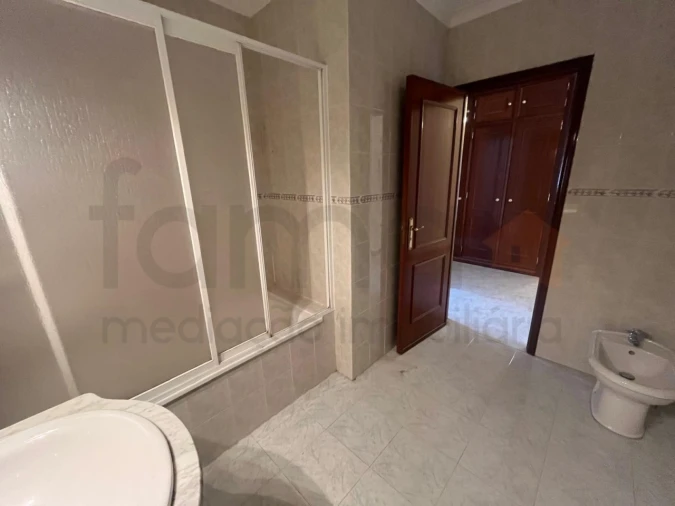 Apartamento T2 para Venda em Algueirão-Mem Martins Foto 12