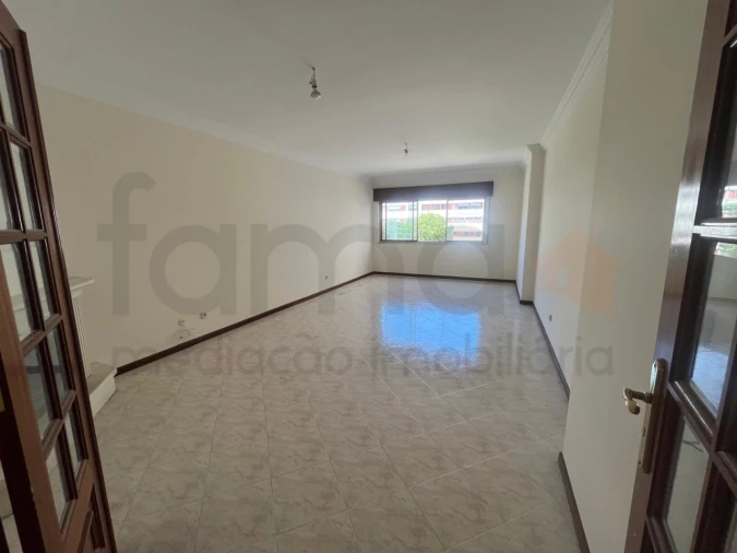 Apartamento T2 para Venda em Algueirão-Mem Martins Foto 15