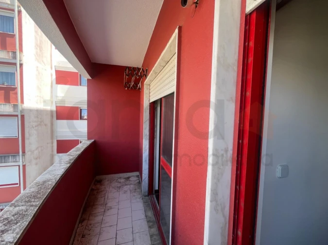 Apartamento T2 para Venda em Algueirão-Mem Martins Foto 18