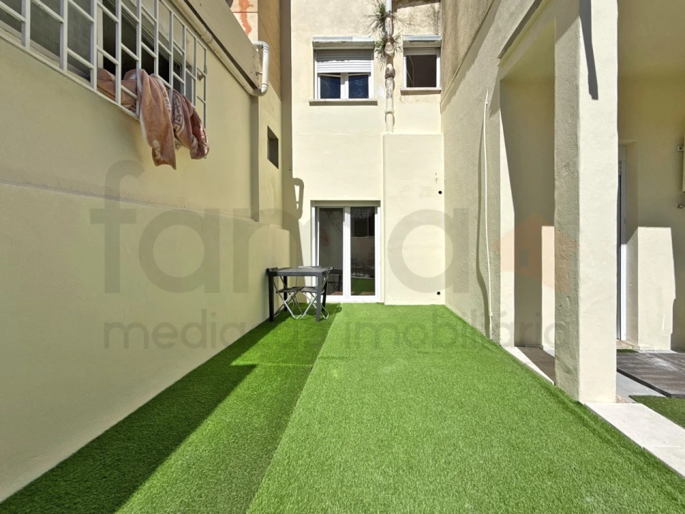 Apartamento T1 para Venda em Santo Antão e São Julião do Tojal Foto 5